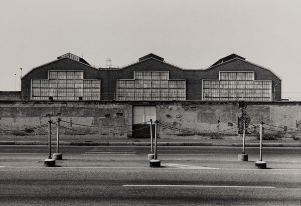 GABRIELE BASILICO : Via Raffaele Rubattino. Milano ritratti di fabbrica  - Asta Fotografia - Associazione Nazionale - Case d'Asta italiane