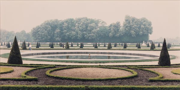 Luigi Ghirri : Versailles  - Asta Fotografia - Associazione Nazionale - Case d'Asta italiane