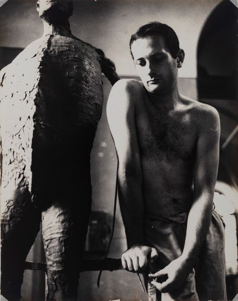 Richard Avedon : Sculptor Augusto Perez in his Studio  - Asta Fotografia - Associazione Nazionale - Case d'Asta italiane