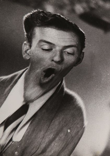 WEEGEE : Frank Sinatra  - Asta Fotografia - Associazione Nazionale - Case d'Asta italiane