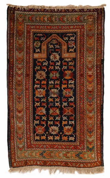 Preghiera caucasica fondo blu, XX secolo  - Asta Collezioni Private - Mobili, Oggetti d'Arte e Dipinti Antichi e del XIX Secolo - Associazione Nazionale - Case d'Asta italiane