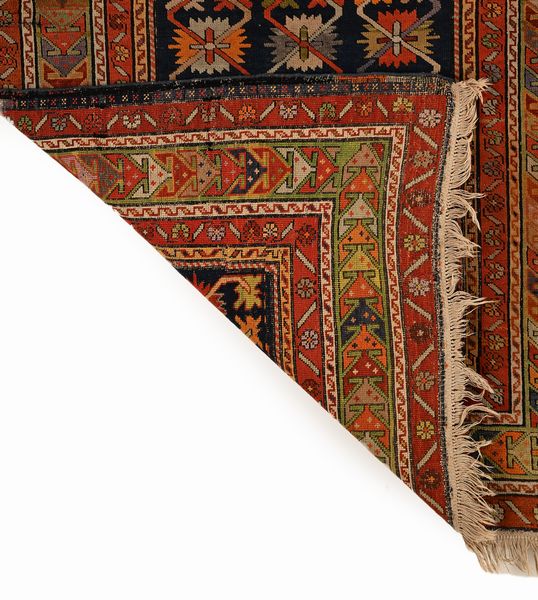 Preghiera caucasica fondo blu, XX secolo  - Asta Collezioni Private - Mobili, Oggetti d'Arte e Dipinti Antichi e del XIX Secolo - Associazione Nazionale - Case d'Asta italiane