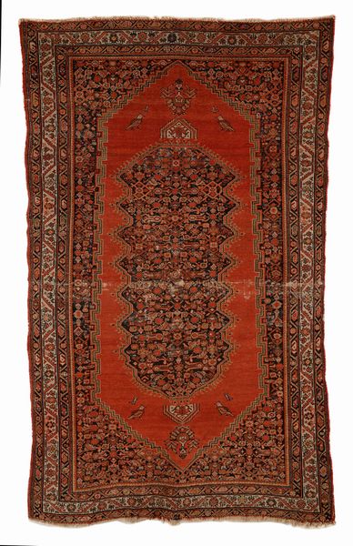 Tappeto persiano fondo rosso con uccellini  - Asta Collezioni Private - Mobili, Oggetti d'Arte e Dipinti Antichi e del XIX Secolo - Associazione Nazionale - Case d'Asta italiane