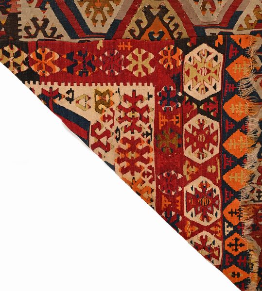 Tappeto Kilim Caucasico, Caucaso, Fine XIX - Inizio XX secolo  - Asta Collezioni Private - Mobili, Oggetti d'Arte e Dipinti Antichi e del XIX Secolo - Associazione Nazionale - Case d'Asta italiane
