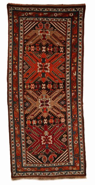 Passatoia Caucasica Kazak  - Asta Collezioni Private - Mobili, Oggetti d'Arte e Dipinti Antichi e del XIX Secolo - Associazione Nazionale - Case d'Asta italiane