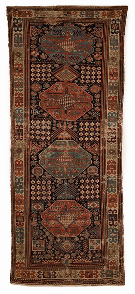 Piccola corsia caucasica Karabagh, fine XIX/inizio XX secolo  - Asta Collezioni Private - Mobili, Oggetti d'Arte e Dipinti Antichi e del XIX Secolo - Associazione Nazionale - Case d'Asta italiane