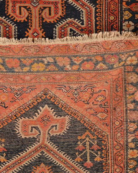 Corsia  persiano Karadja, Iran, fine XIX - inizio XX secolo  - Asta Collezioni Private - Mobili, Oggetti d'Arte e Dipinti Antichi e del XIX Secolo - Associazione Nazionale - Case d'Asta italiane