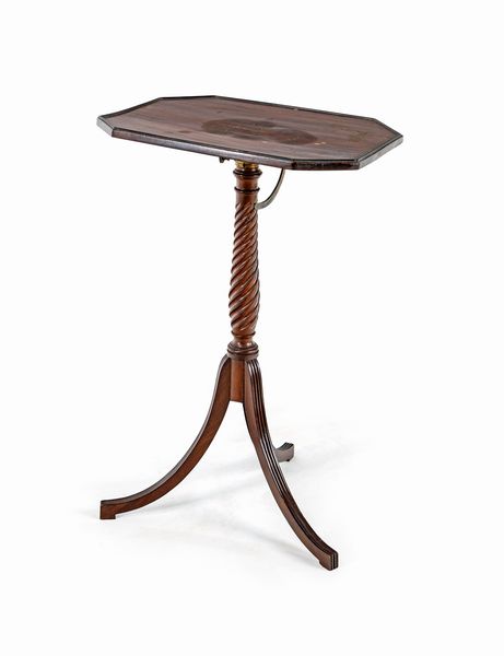 Tavolino da fumo in mogano d'epoca Regency, Inghilterra, inizi del XIX secolo  - Asta Collezioni Private - Mobili, Oggetti d'Arte e Dipinti Antichi e del XIX Secolo - Associazione Nazionale - Case d'Asta italiane