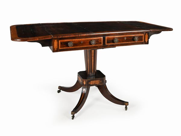 Breakfast table in mogano, Inghilterra, XIX secolo  - Asta Collezioni Private - Mobili, Oggetti d'Arte e Dipinti Antichi e del XIX Secolo - Associazione Nazionale - Case d'Asta italiane