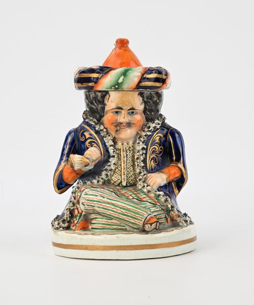 Philpot Toby tea caddy in ceramica policroma, Inghilterra, Staffordshire, XIX secolo  - Asta Collezioni Private - Mobili, Oggetti d'Arte e Dipinti Antichi e del XIX Secolo - Associazione Nazionale - Case d'Asta italiane