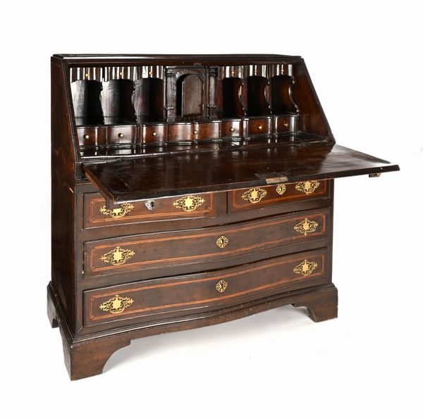 Cassettone a ribalta con filettature ed intarsi in legno di frutto, Olanda, XVIII secolo  - Asta Collezioni Private - Mobili, Oggetti d'Arte e Dipinti Antichi e del XIX Secolo - Associazione Nazionale - Case d'Asta italiane