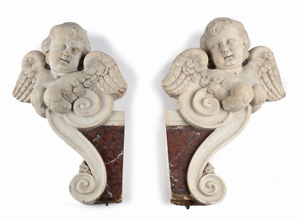 Coppia di cherubini in marmo bianco, XVIII secolo  - Asta Collezioni Private - Mobili, Oggetti d'Arte e Dipinti Antichi e del XIX Secolo - Associazione Nazionale - Case d'Asta italiane