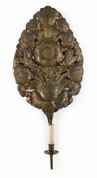 Tre palme in metallo sbalzato e dorato, XVIII/XIX secolo  - Asta Collezioni Private - Mobili, Oggetti d'Arte e Dipinti Antichi e del XIX Secolo - Associazione Nazionale - Case d'Asta italiane