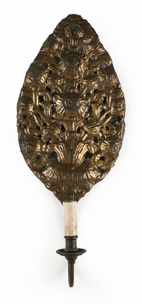 Tre palme in metallo sbalzato e dorato, XVIII/XIX secolo  - Asta Collezioni Private - Mobili, Oggetti d'Arte e Dipinti Antichi e del XIX Secolo - Associazione Nazionale - Case d'Asta italiane