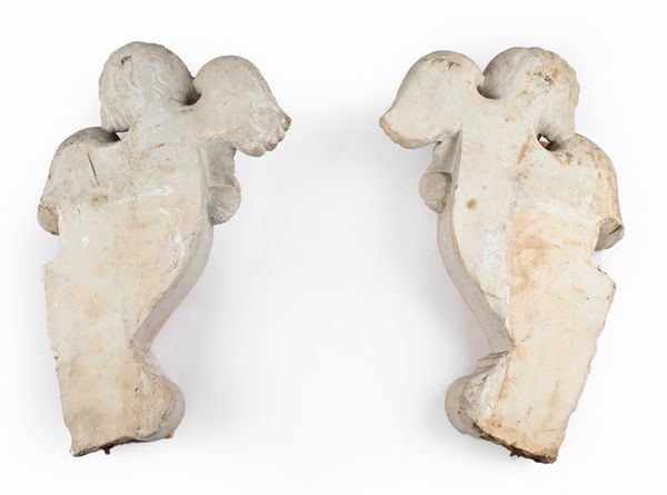 Coppia di cherubini in marmo bianco, XVIII secolo  - Asta Collezioni Private - Mobili, Oggetti d'Arte e Dipinti Antichi e del XIX Secolo - Associazione Nazionale - Case d'Asta italiane