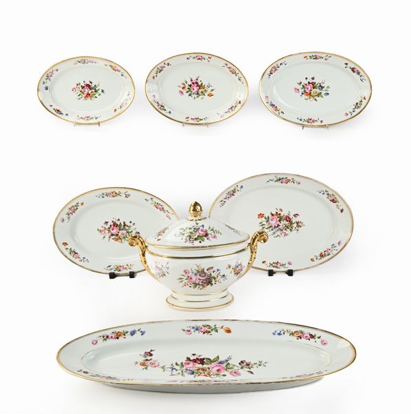 Servizio in porcellana policroma Vieux Paris, fine del XIX secolo  - Asta Collezioni Private - Mobili, Oggetti d'Arte e Dipinti Antichi e del XIX Secolo - Associazione Nazionale - Case d'Asta italiane