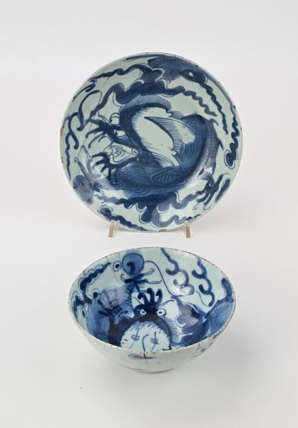 Due ciotole diverse in porcellana bianca e blu, Cina, XVIII secolo  - Asta Collezioni Private - Mobili, Oggetti d'Arte e Dipinti Antichi e del XIX Secolo - Associazione Nazionale - Case d'Asta italiane