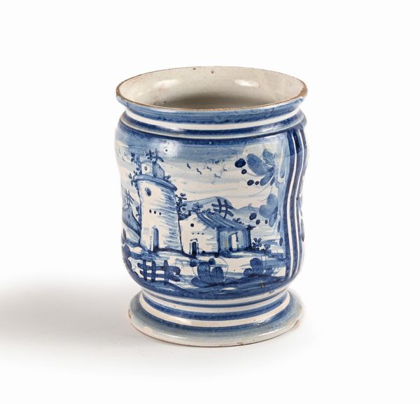 Albarello cilindrico in maiolica bianca e blu, Liguria, XIX secolo  - Asta Collezioni Private - Mobili, Oggetti d'Arte e Dipinti Antichi e del XIX Secolo - Associazione Nazionale - Case d'Asta italiane