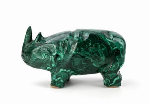 Rinoceronte di malachite, XX secolo  - Asta Collezioni Private - Mobili, Oggetti d'Arte e Dipinti Antichi e del XIX Secolo - Associazione Nazionale - Case d'Asta italiane