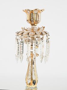 Coppia di girandoles in vetro con decorazioni dipinte in oro, Irlanda, XIX secolo  - Asta Collezioni Private - Mobili, Oggetti d'Arte e Dipinti Antichi e del XIX Secolo - Associazione Nazionale - Case d'Asta italiane