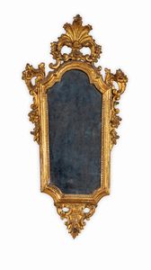 Coppia di specchierine in legno intagliato e dorato, XVIII secolo  - Asta Collezioni Private - Mobili, Oggetti d'Arte e Dipinti Antichi e del XIX Secolo - Associazione Nazionale - Case d'Asta italiane