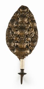 Tre palme in metallo sbalzato e dorato, XVIII/XIX secolo  - Asta Collezioni Private - Mobili, Oggetti d'Arte e Dipinti Antichi e del XIX Secolo - Associazione Nazionale - Case d'Asta italiane