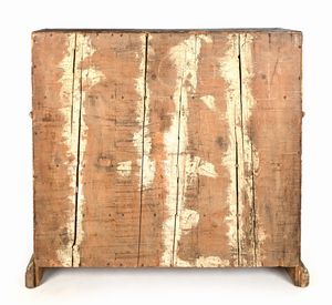 Cassettone a ribalta in legno laccato e dipinto, Veneto, XVIII secolo  - Asta Collezioni Private - Mobili, Oggetti d'Arte e Dipinti Antichi e del XIX Secolo - Associazione Nazionale - Case d'Asta italiane