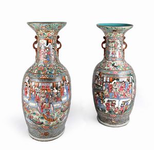 Coppia di grandi vasi in porcellana policroma, Cina, Dinastia Qing, XIX secolo  - Asta Collezioni Private - Mobili, Oggetti d'Arte e Dipinti Antichi e del XIX Secolo - Associazione Nazionale - Case d'Asta italiane