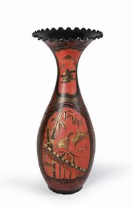 Grande vaso in porcellana rosso, nero e oro, Giappone, XIX secolo  - Asta Collezioni Private - Mobili, Oggetti d'Arte e Dipinti Antichi e del XIX Secolo - Associazione Nazionale - Case d'Asta italiane