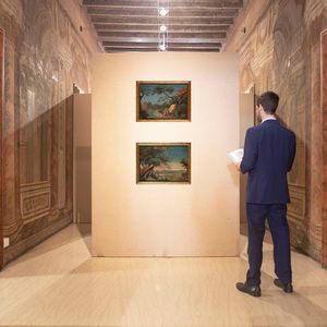 Scuola veneta del XVIII secolo : Paesaggi con figure  - Asta Collezioni Private - Mobili, Oggetti d'Arte e Dipinti Antichi e del XIX Secolo - Associazione Nazionale - Case d'Asta italiane