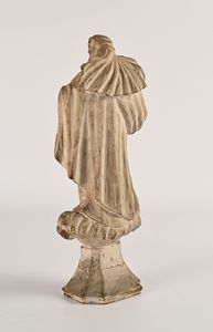 Scultura in legno decapato raffigurante Immacolata, XVII secolo  - Asta Collezioni Private - Mobili, Oggetti d'Arte e Dipinti Antichi e del XIX Secolo - Associazione Nazionale - Case d'Asta italiane