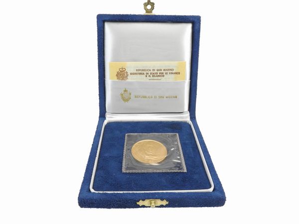 Moneta da 5 scudi San Marino in oro giallo 916/1000  - Asta I gioielli di Rosa Segreto Annigoni - Associazione Nazionale - Case d'Asta italiane