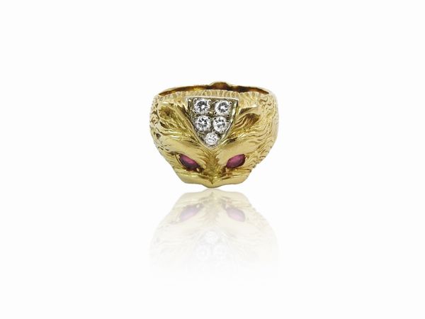 Anello da mignolo animalier in oro giallo con diamanti e rubini  - Asta I gioielli di Rosa Segreto Annigoni - Associazione Nazionale - Case d'Asta italiane
