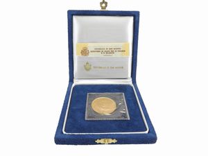 Moneta da 5 scudi San Marino in oro giallo 916/1000  - Asta I gioielli di Rosa Segreto Annigoni - Associazione Nazionale - Case d'Asta italiane