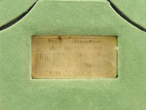 Pietro Annigoni : Placchetta in oro giallo  - Asta I gioielli di Rosa Segreto Annigoni - Associazione Nazionale - Case d'Asta italiane