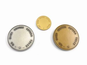 Pietro Annigoni : Tre medaglie in oro 916/1000, argento 986/1000 e bronzo  - Asta I gioielli di Rosa Segreto Annigoni - Associazione Nazionale - Case d'Asta italiane
