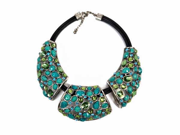 Grande Collier in metallo silver tone  - Asta Vintagemania - Associazione Nazionale - Case d'Asta italiane