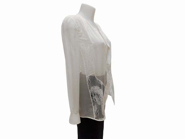 Salvatore Ferragamo - Camicia traforata in voile di seta cipria  - Asta Vintagemania - Associazione Nazionale - Case d'Asta italiane