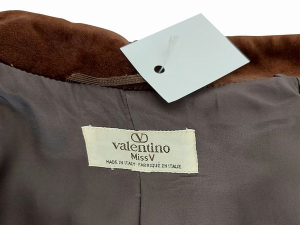 Valentino - Giaccia trapuntata in velluto marrone  - Asta Vintagemania - Associazione Nazionale - Case d'Asta italiane