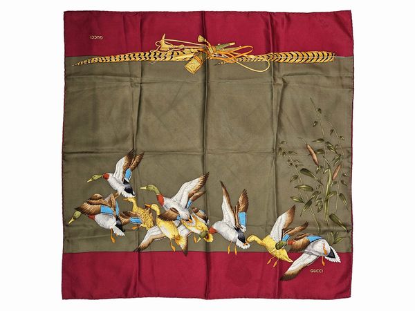 Gucci - Foulard in seta  - Asta Vintagemania - Associazione Nazionale - Case d'Asta italiane