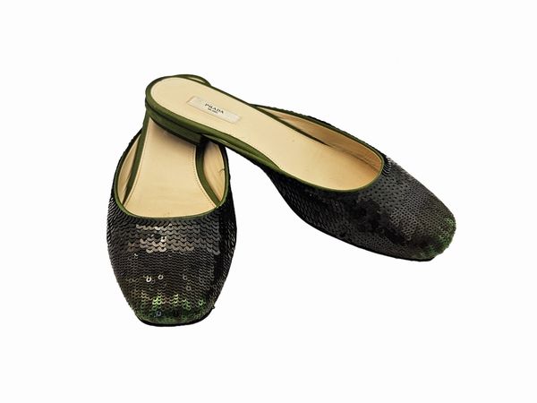 Prada - Mules in paillettes e raso verde  - Asta Vintagemania - Associazione Nazionale - Case d'Asta italiane