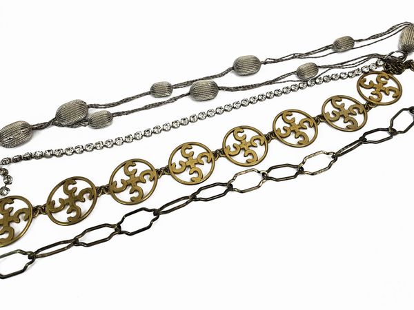 Lotto di quattro cinture in metallo  - Asta Vintagemania - Associazione Nazionale - Case d'Asta italiane