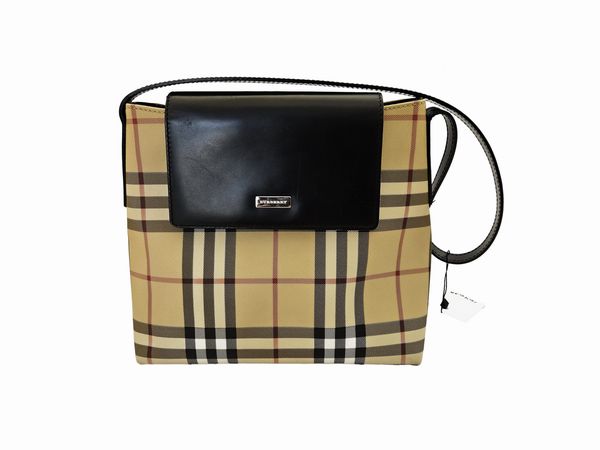 Burberry - Borsa a spalla Burberry Check e pelle nera  - Asta Vintagemania - Associazione Nazionale - Case d'Asta italiane