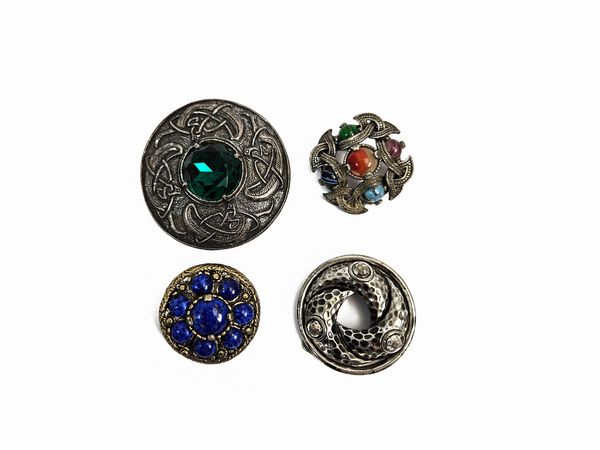 Quattro spille scozzesi d'epoca  - Asta Vintagemania - Associazione Nazionale - Case d'Asta italiane