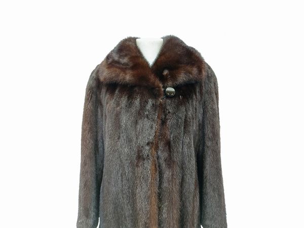 Pelliccia lunga di visone russo  - Asta Vintagemania - Associazione Nazionale - Case d'Asta italiane