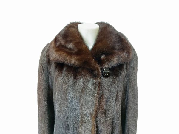 Pelliccia lunga di visone russo  - Asta Vintagemania - Associazione Nazionale - Case d'Asta italiane