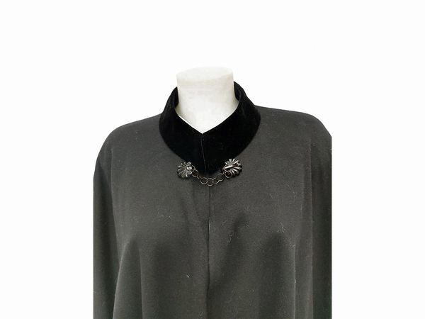 Mantella da uomo in panno nero  - Asta Vintagemania - Associazione Nazionale - Case d'Asta italiane