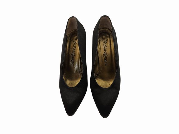 YSL - Decollet in raso nero  - Asta Vintagemania - Associazione Nazionale - Case d'Asta italiane