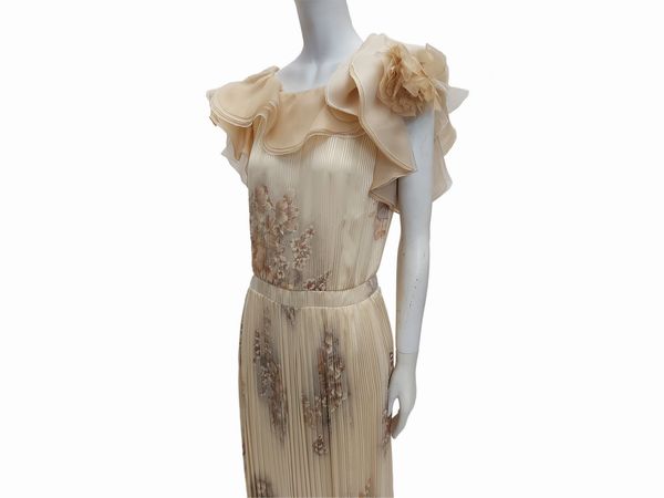 Abito sartoriale lungo in voile di seta pliss  - Asta Vintagemania - Associazione Nazionale - Case d'Asta italiane