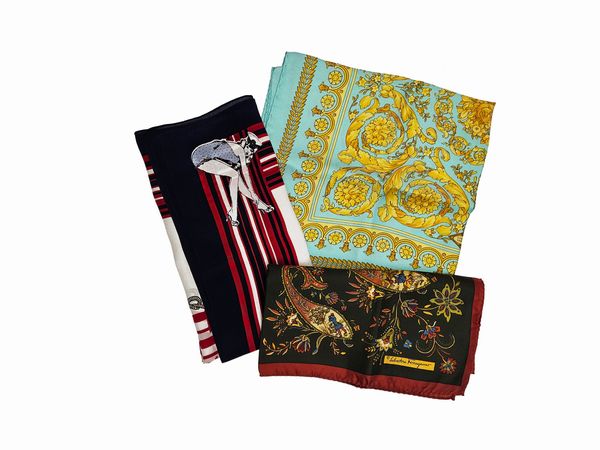 Lotto di tre carr in seta  - Asta Vintagemania - Associazione Nazionale - Case d'Asta italiane